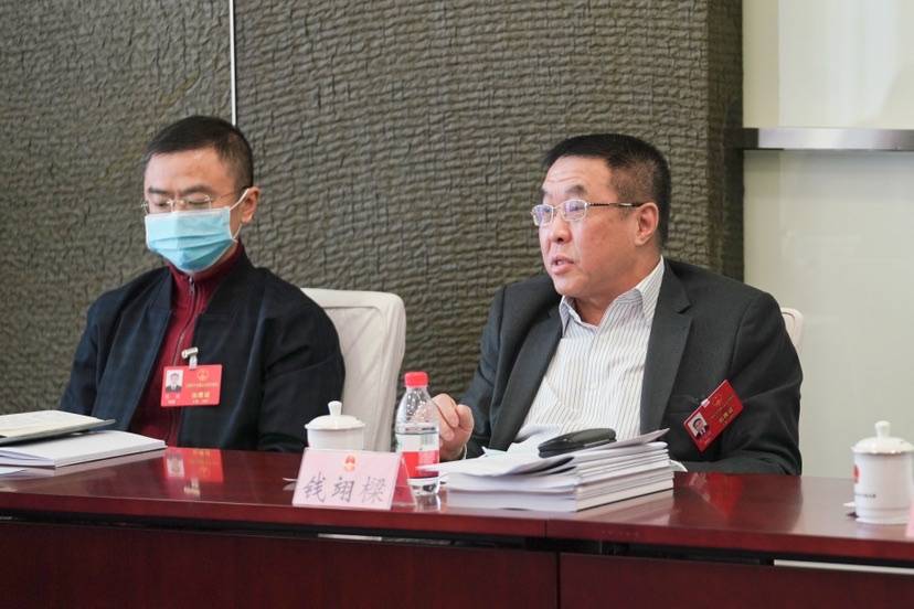 上海人口、产业往哪去?关于两会高频词“五个新城”,这两位代表想到了一块